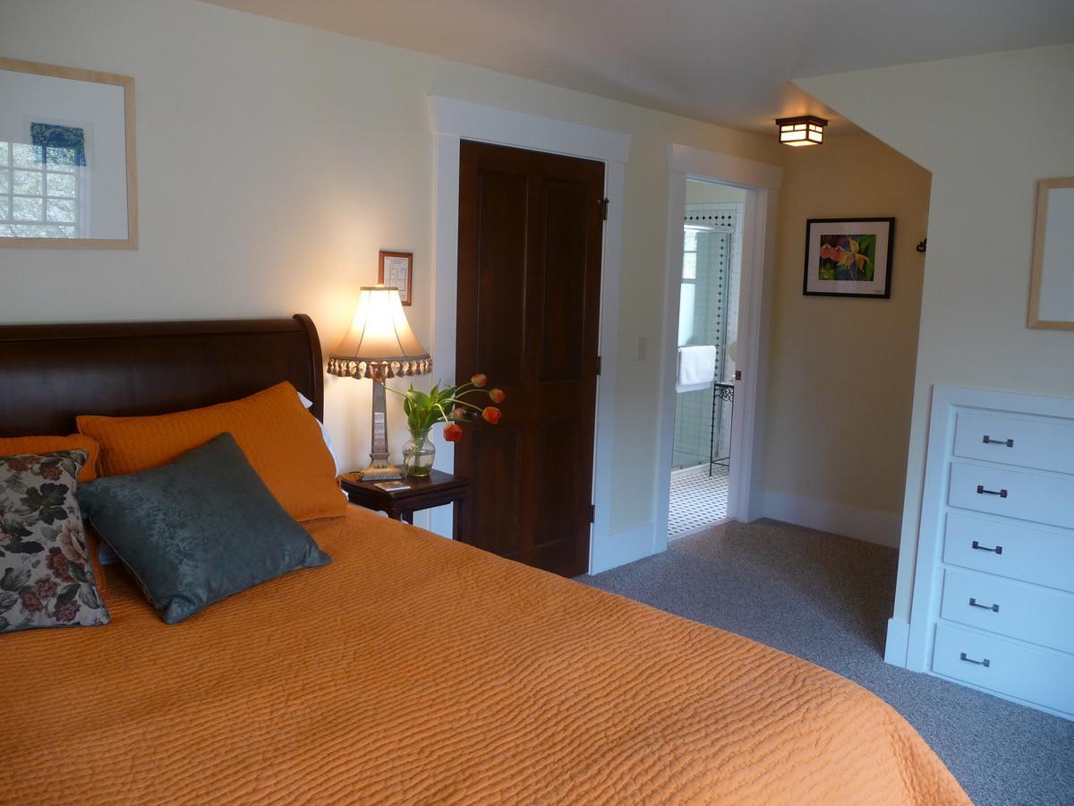 Blossom'S Bed And Breakfast Мисула Екстериор снимка
