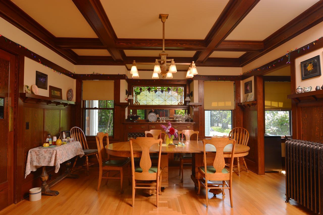 Blossom'S Bed And Breakfast Мисула Екстериор снимка
